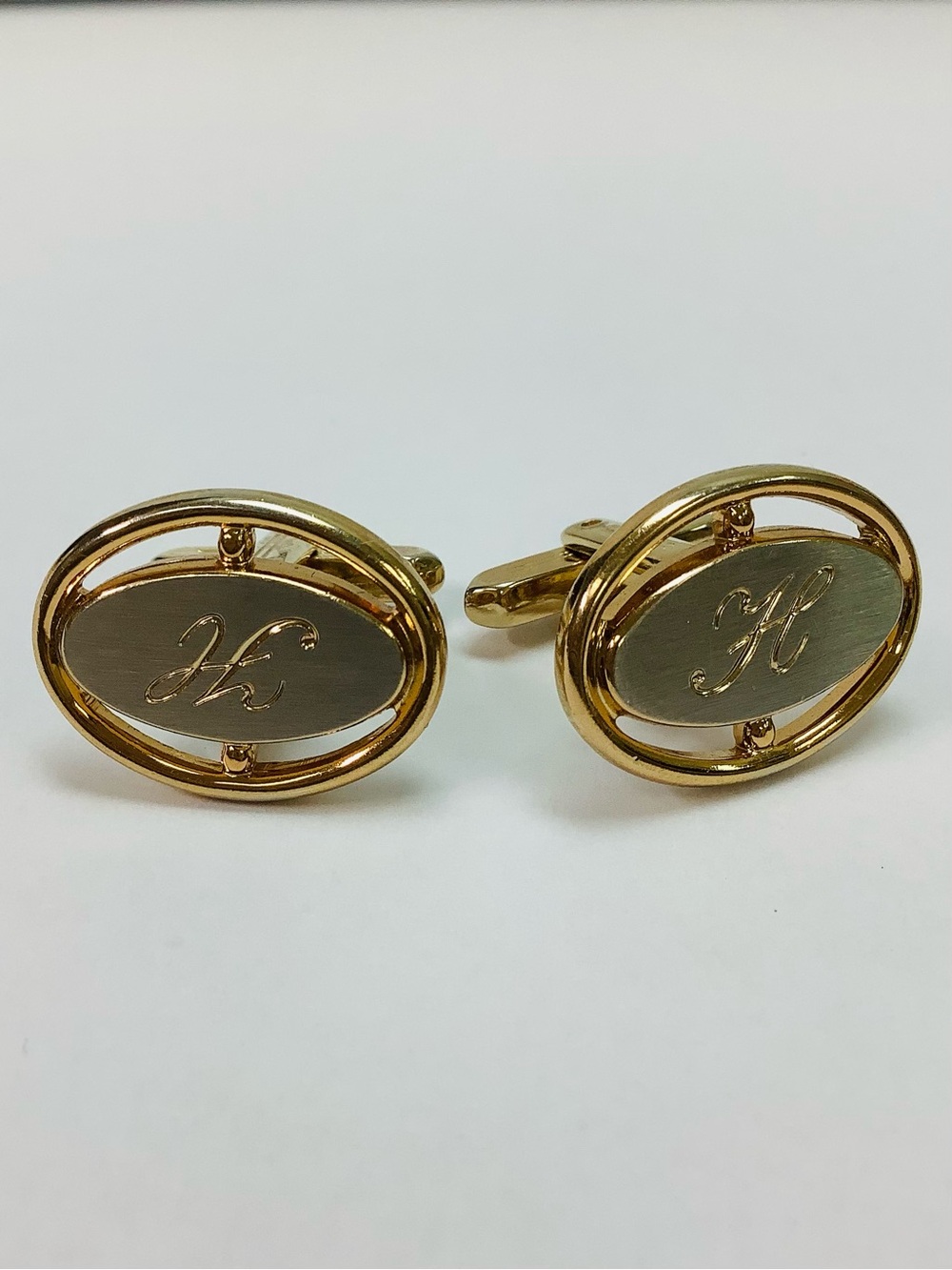 HICKOK U.S.A. Gold-Tone Silver Center Oval 'H' Monogram Cufflinks HALLMARK Stamp